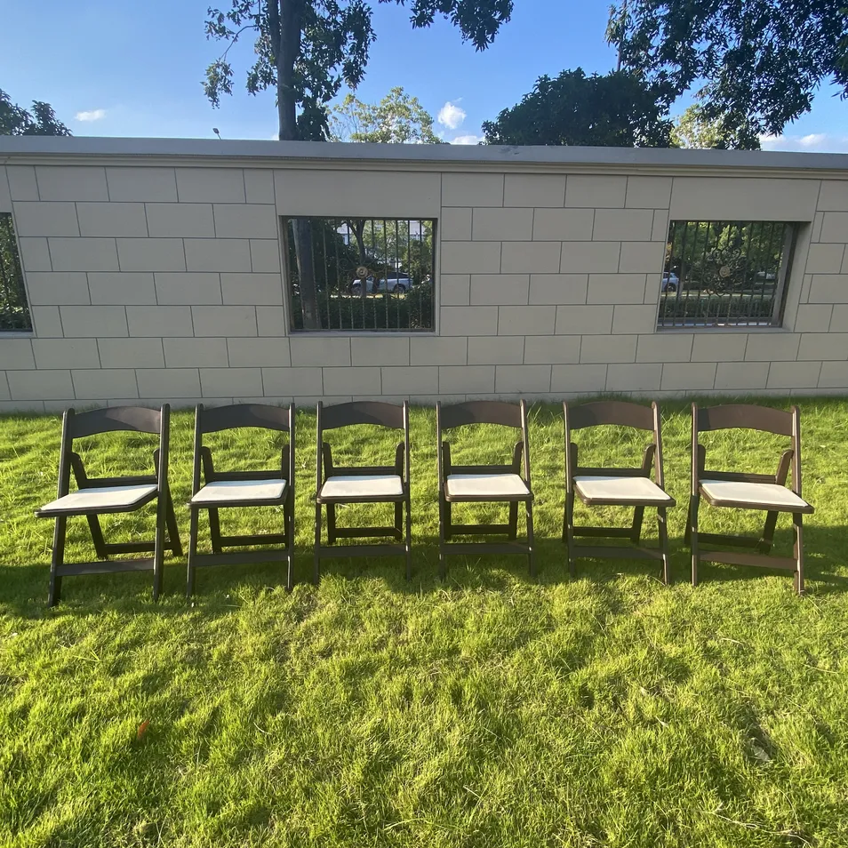 Wood Grain PP Resin Garden Party Furniture Folding Chair View 2