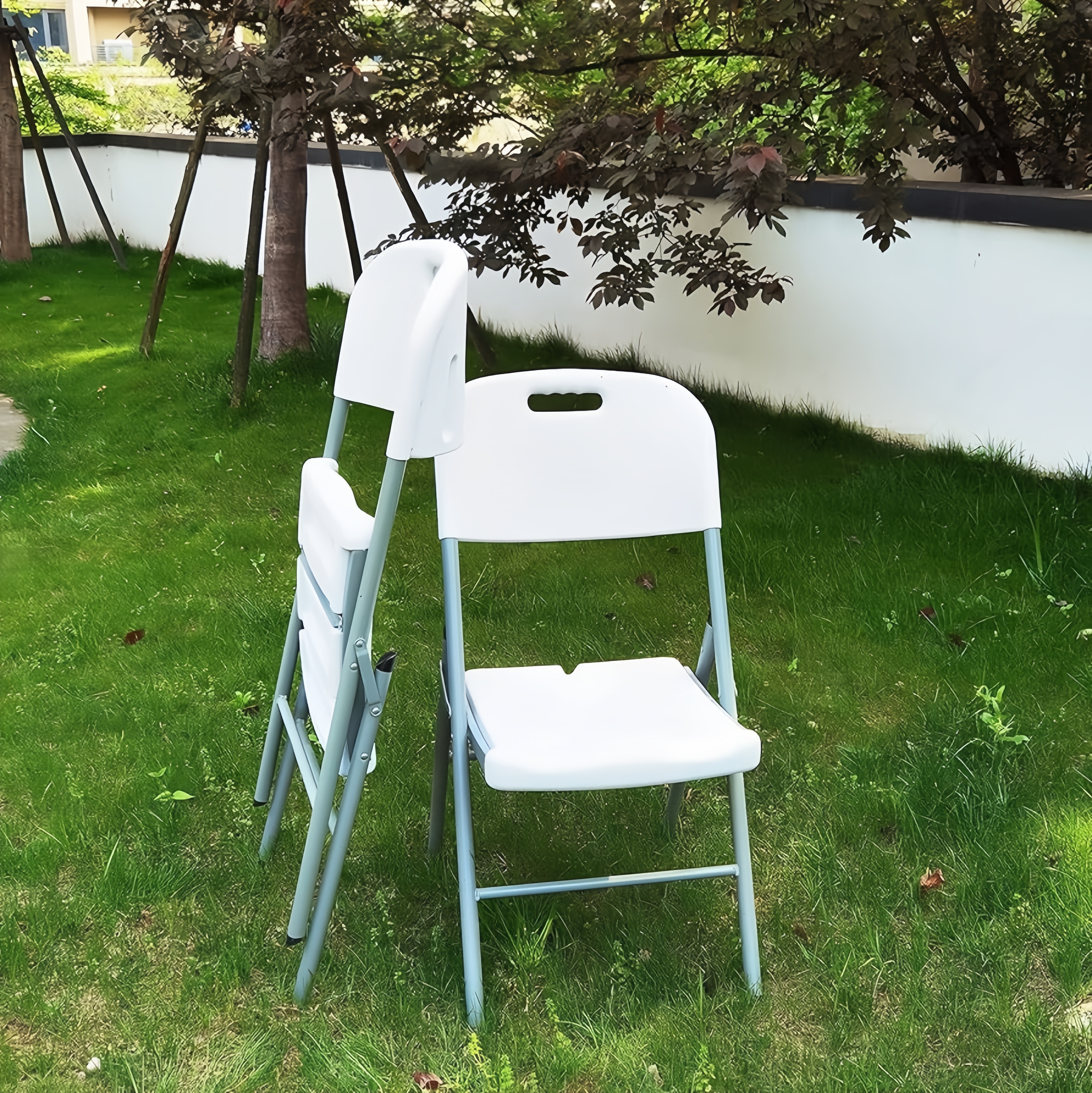 Hot Selling Plastic Folding Chair For Events Parties Camping Picnic Outdoor Folding Chair Portable Garden Folding Chairs