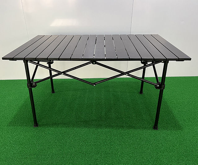 Factory Custom Foldable Egg Roll Party Dining Outdoor Activities Suitcase Camping Table Camping Picnic Table Chair Set