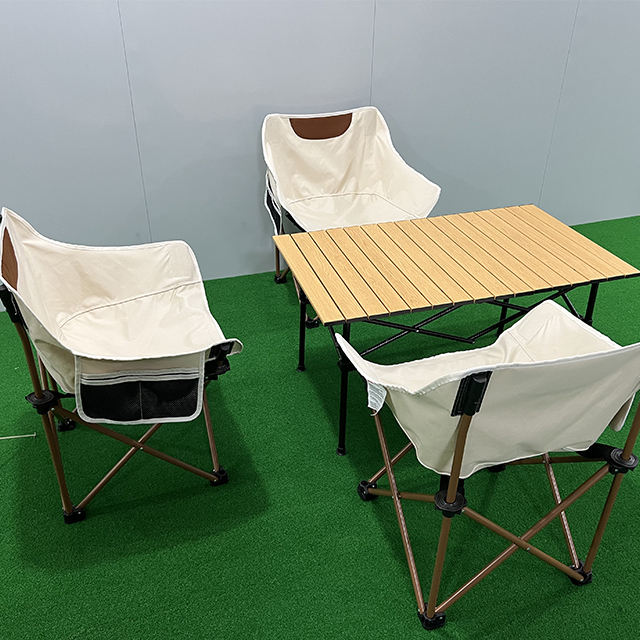 Factory Custom Foldable Egg Roll Party Dining Outdoor Activities Suitcase Camping Table Camping Picnic Table Chair Set