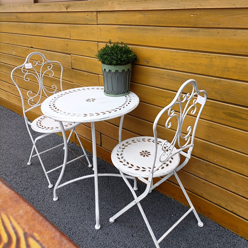 American Retro Old Hollow Pattern Wrought Iron Chair Foldable Outdoor Courtyard Villa Leisure Table and Chair Set
