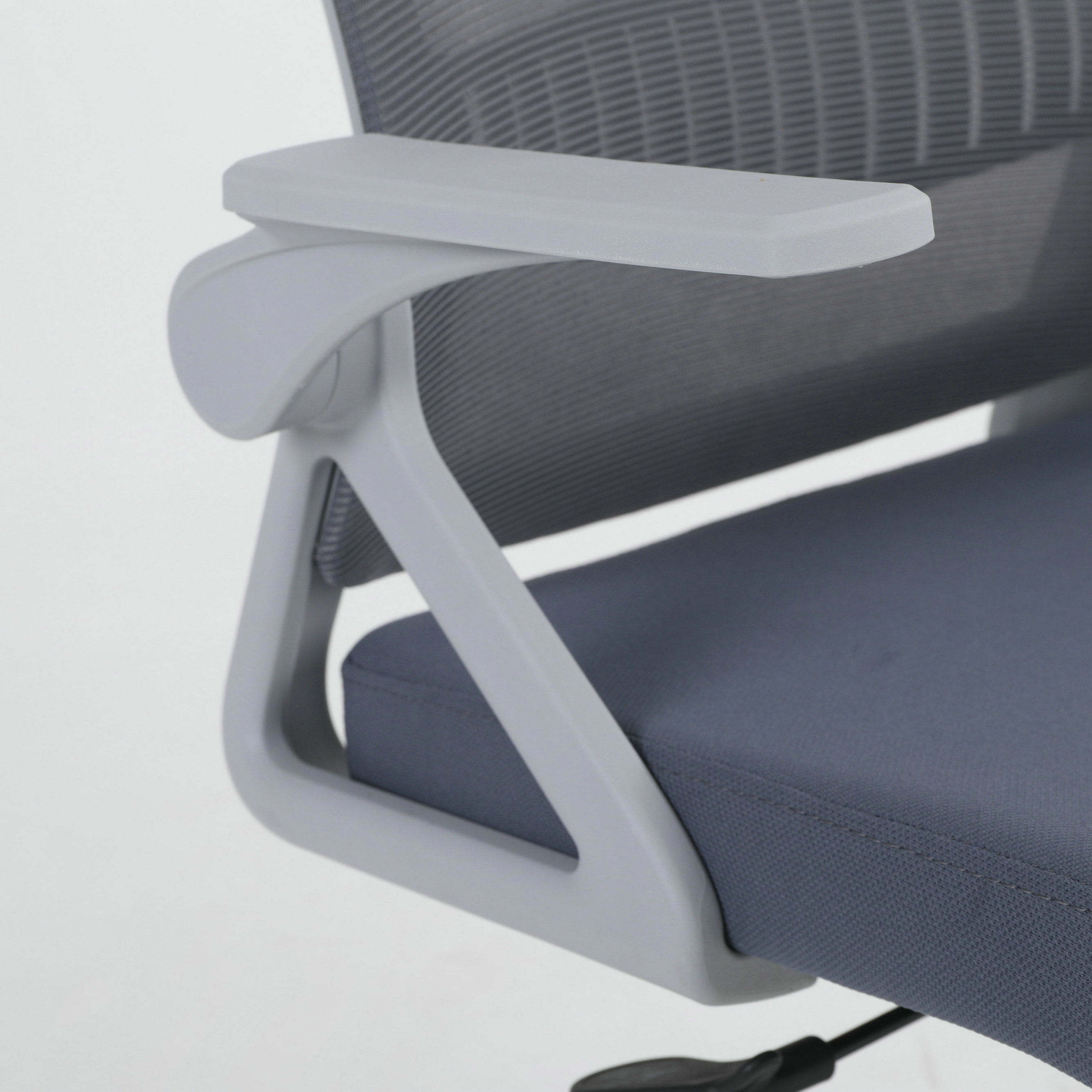 Adjustable armrest