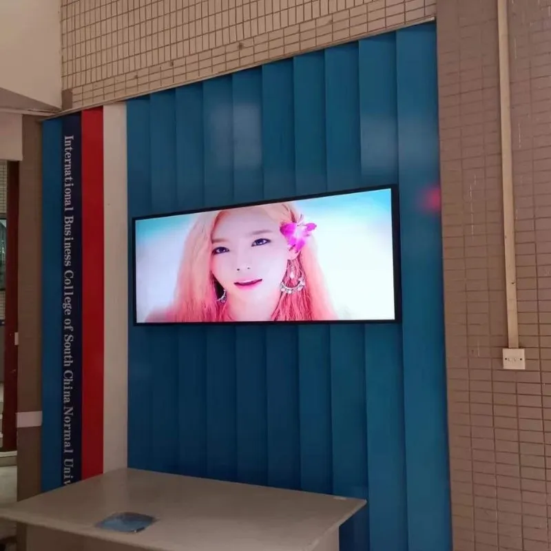 Stretched Bar Display