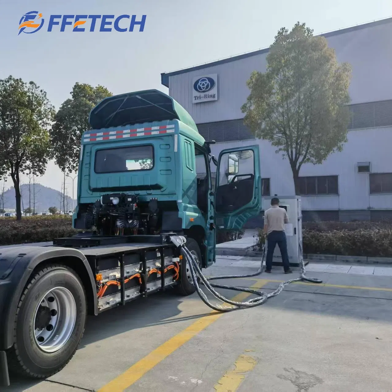 DC 180-320kw EV Charger Distributed Charging Station IP54 Heavy Truck Loading Truck