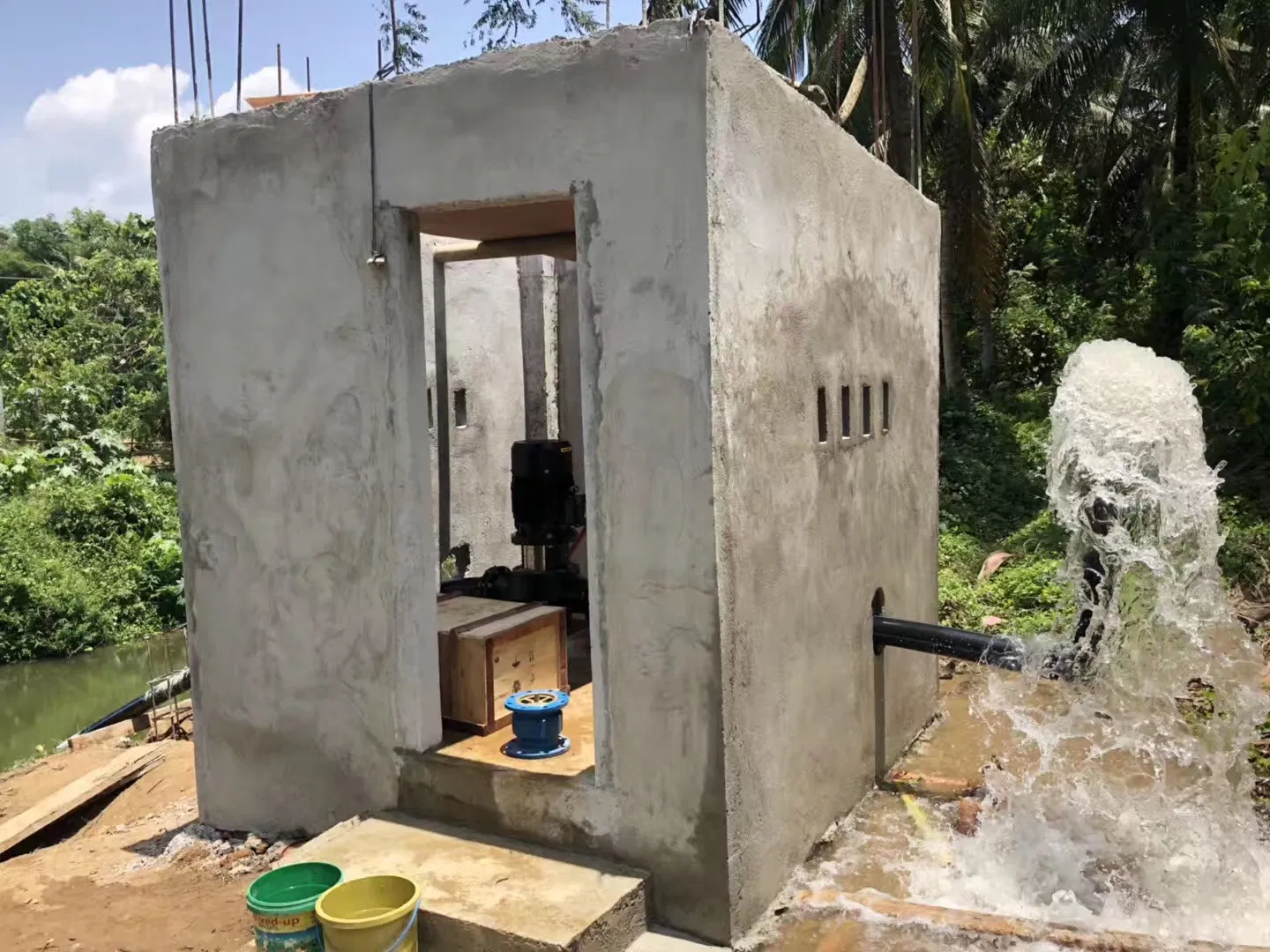 2014 3HP 1HP 0.5HP Turbin Surface Solar Water Pump Systems