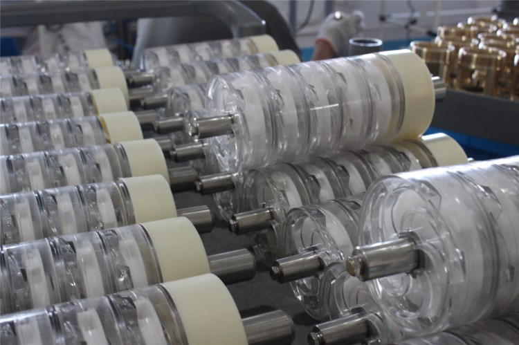 1HP, 2HP Solar Powered Submersible Deep Well Farm Use DC Solar Water Pump System