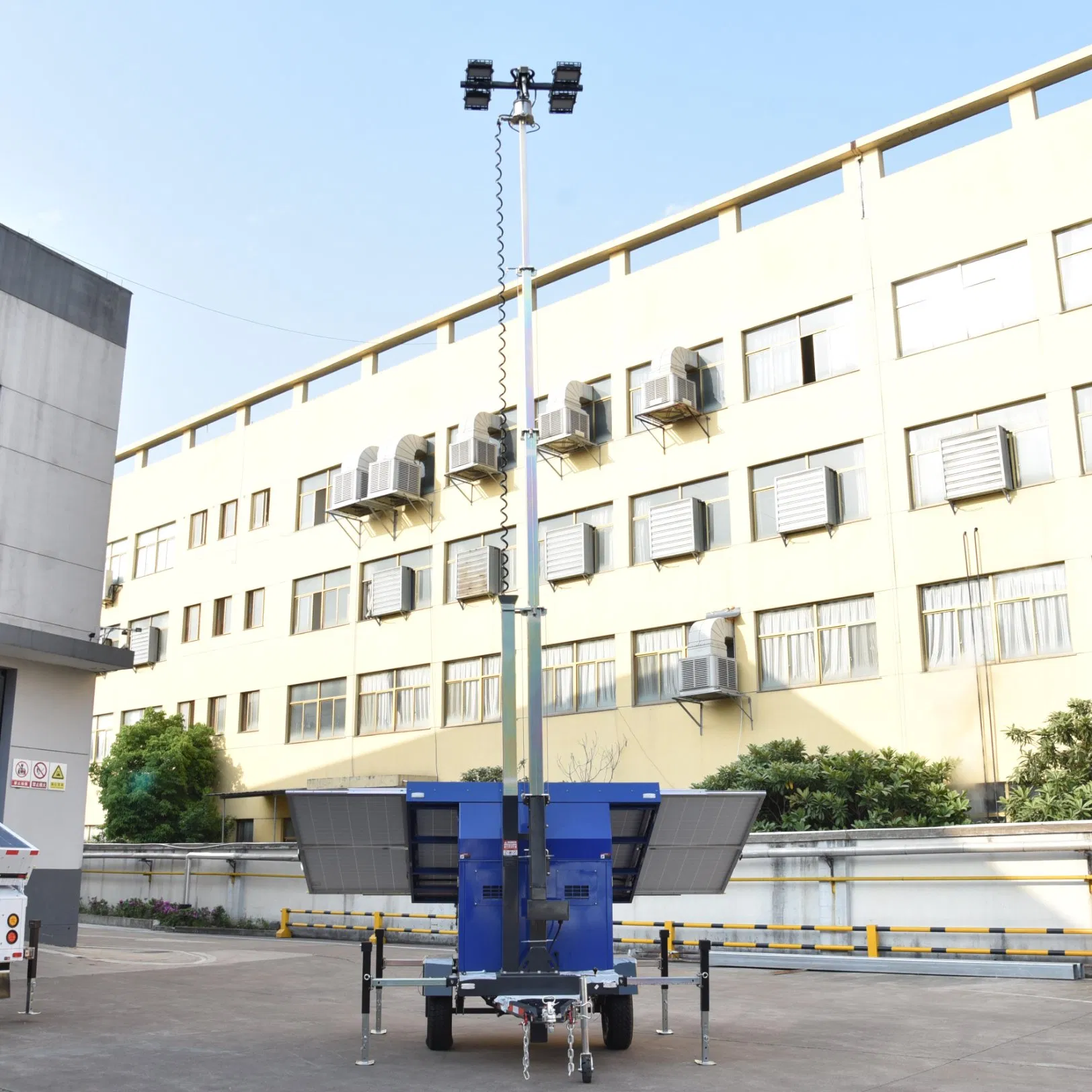 Solar-Powered CCTV Camera Trailer Monitoring System