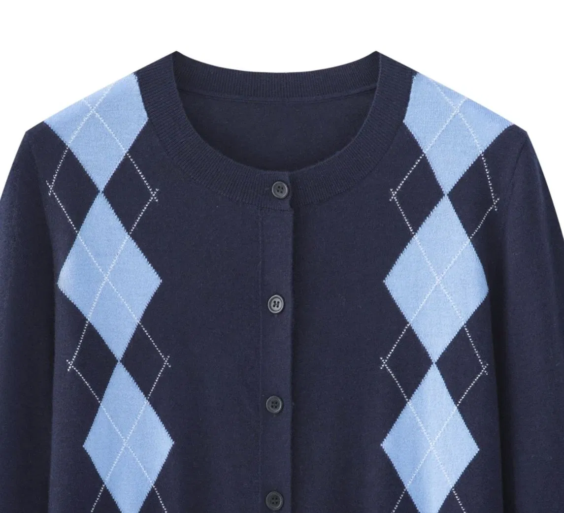 Women's Diamond Jacquard Crew Neck Knitted Cardigan