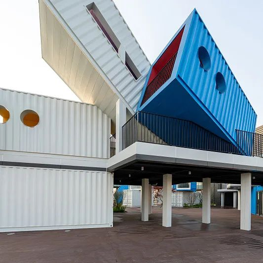 Estructura elegante cabaña de manzana sala de estar para uso de ocio turístico en resort