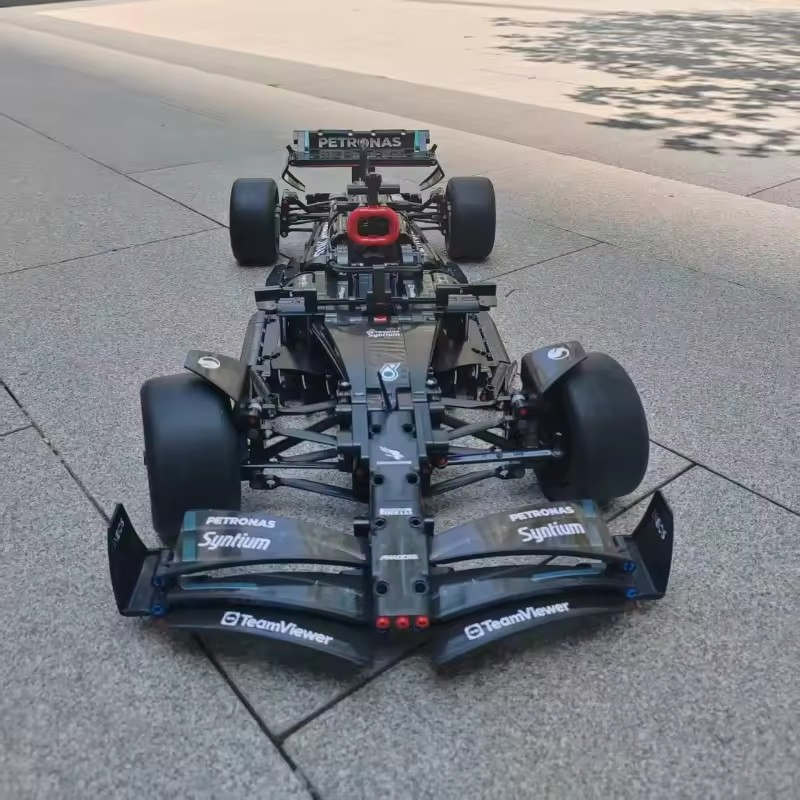 أداء F1 نموذج سيارة كتل بناء طوب إبداعي موك لعبة بلاستيكية للأولاد والبالغين متوافقة مع ليغو 42171