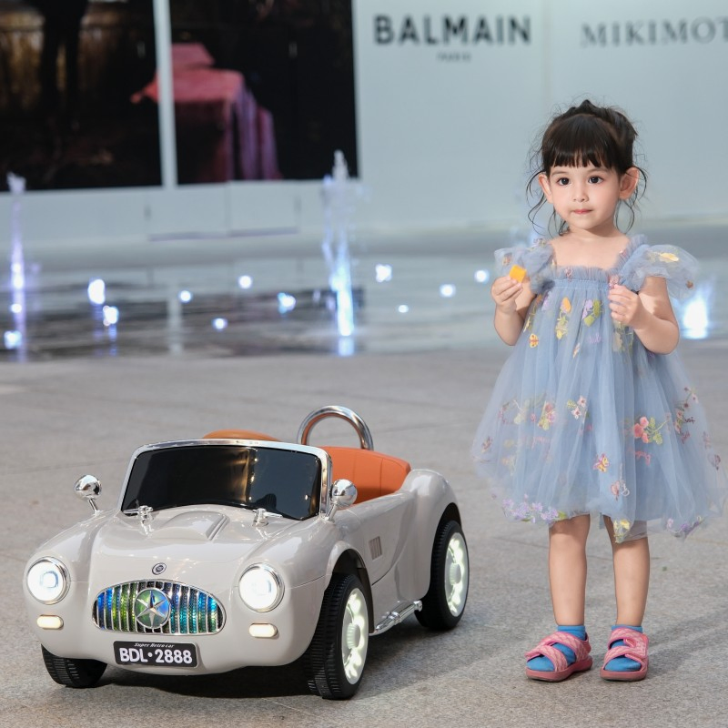 سيارة كهربائية للأطفال بتصميم جديد Car/380 * 2 تحكم عن بعد للأطفال
