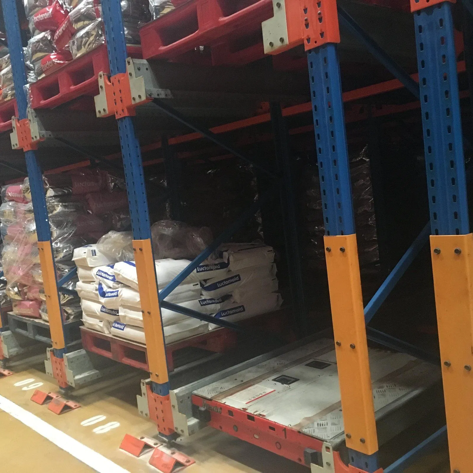 Radio Shuttle for Automotive Spare Parts Warehouse Management