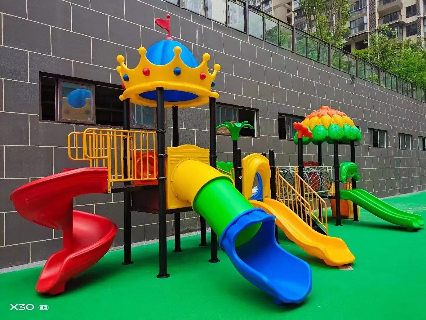 Certified Swing Sets Playground Outdoor Plastic Park Playground Equipment for Kids Kindergarten Play