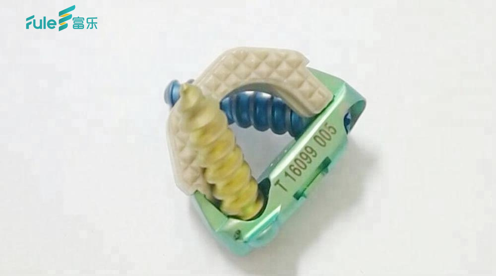 Competitive Price CE/ISO13485/ISO9001 Certified Fule Titanium/PEEK Anterior Interbody Fusion Cage Class III Spinal Fixation