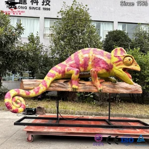 Buy Custom Pitch Theme Park Interactive Sculpture High-Quality Foam Weatherproof & Moisture-Proof Factory Direct Animatronic Animal Model Simulated Giant Chameleon Supplier, Factory