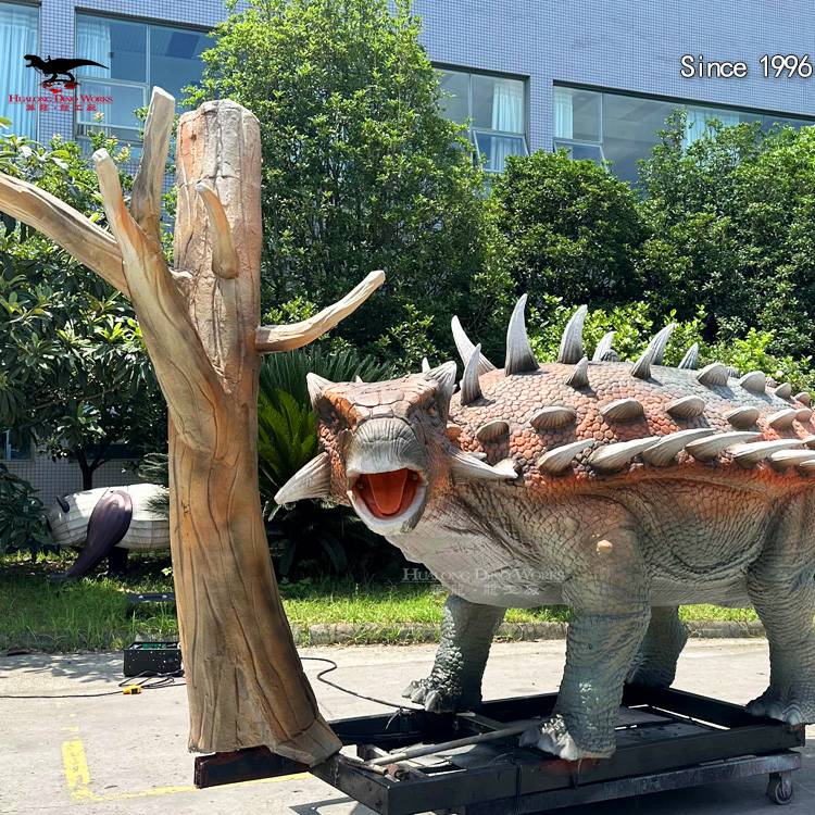 Animatronic Ankylosaurus front detail