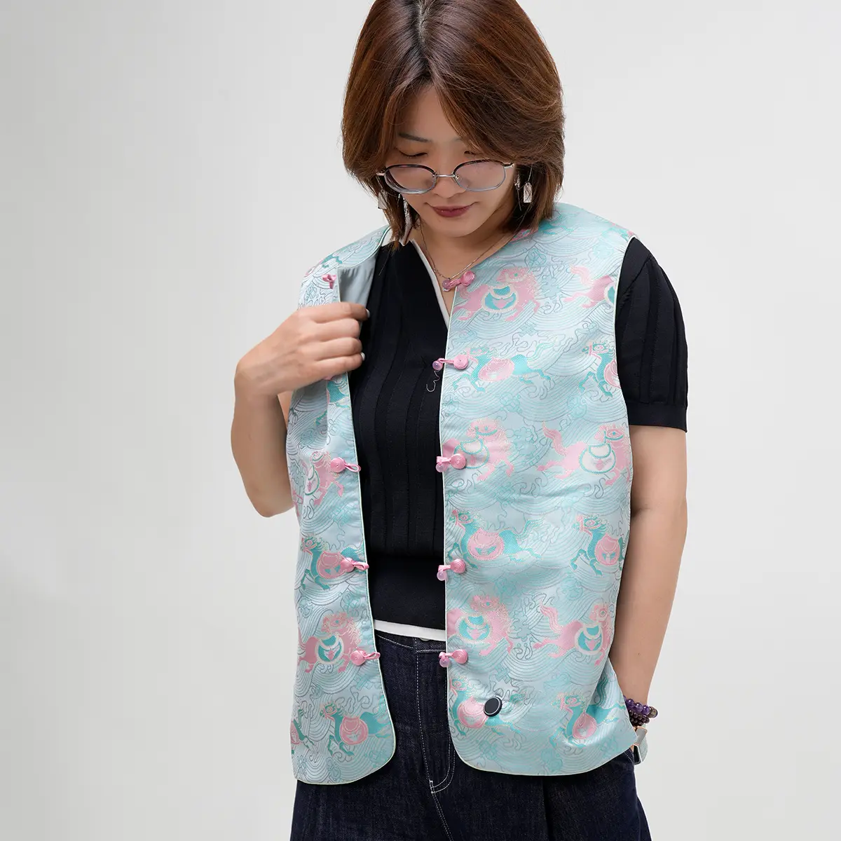 Wholesale USB 5v 10 W instant relief far infrared therapy graphene electric heating vest Manufacturer, Supplier