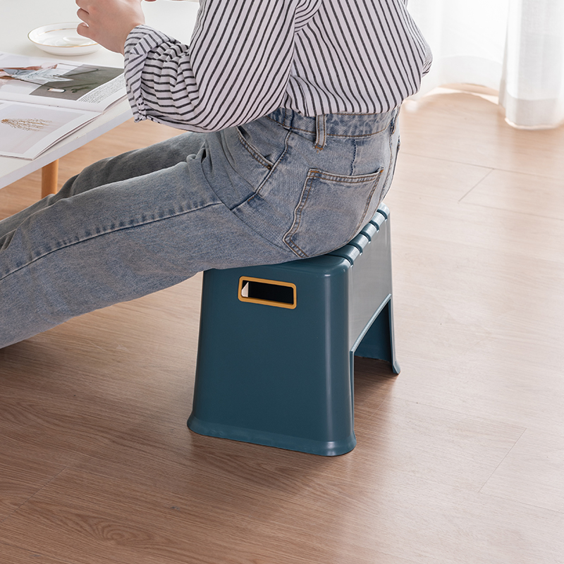 Baby Plastic Step Chair Durable Kids Stool Shoes Changing Stool Plastic Ottoman