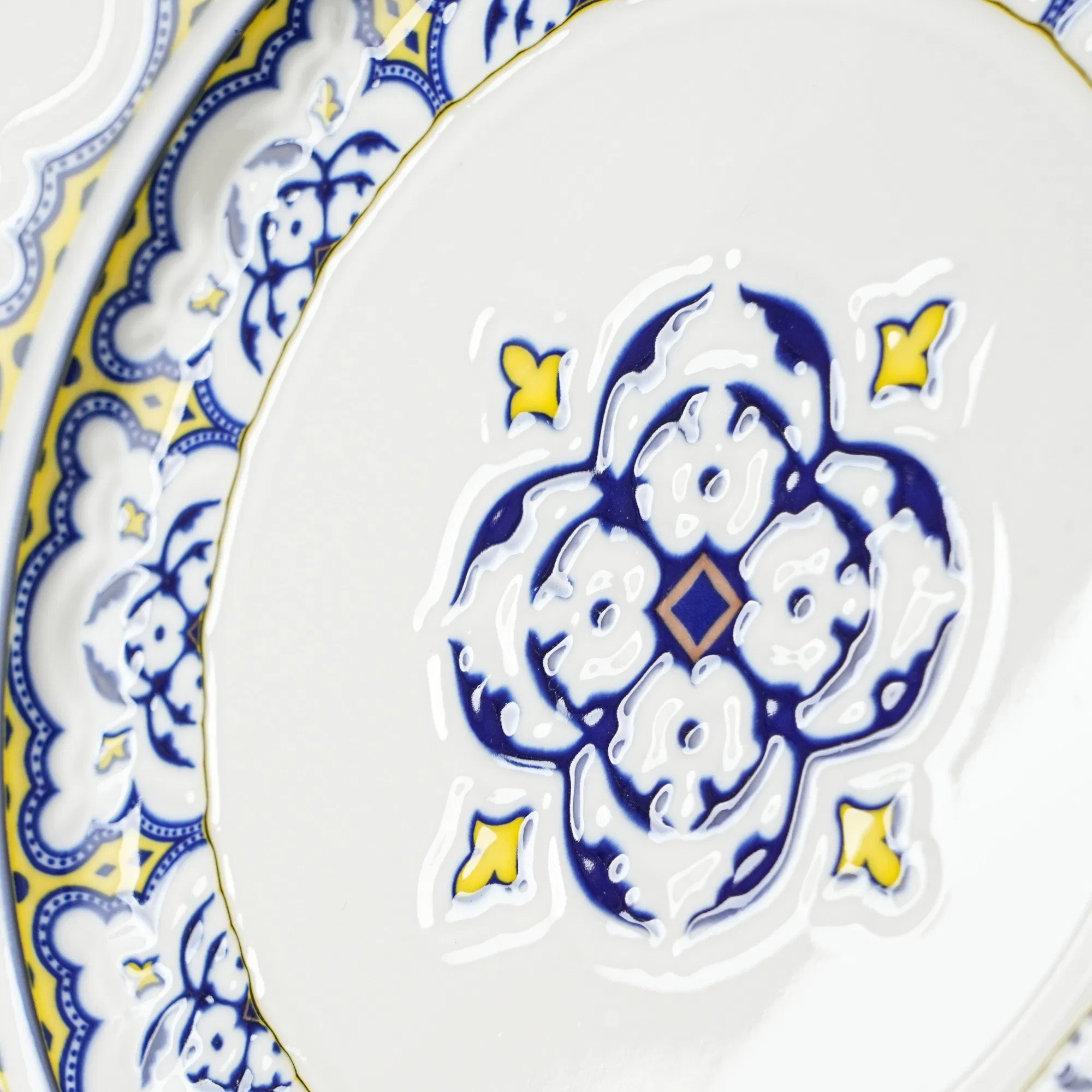 Elegant Crockery Porcelain Tableware Ceramic Dinner Set for Stylish Dining Experiences