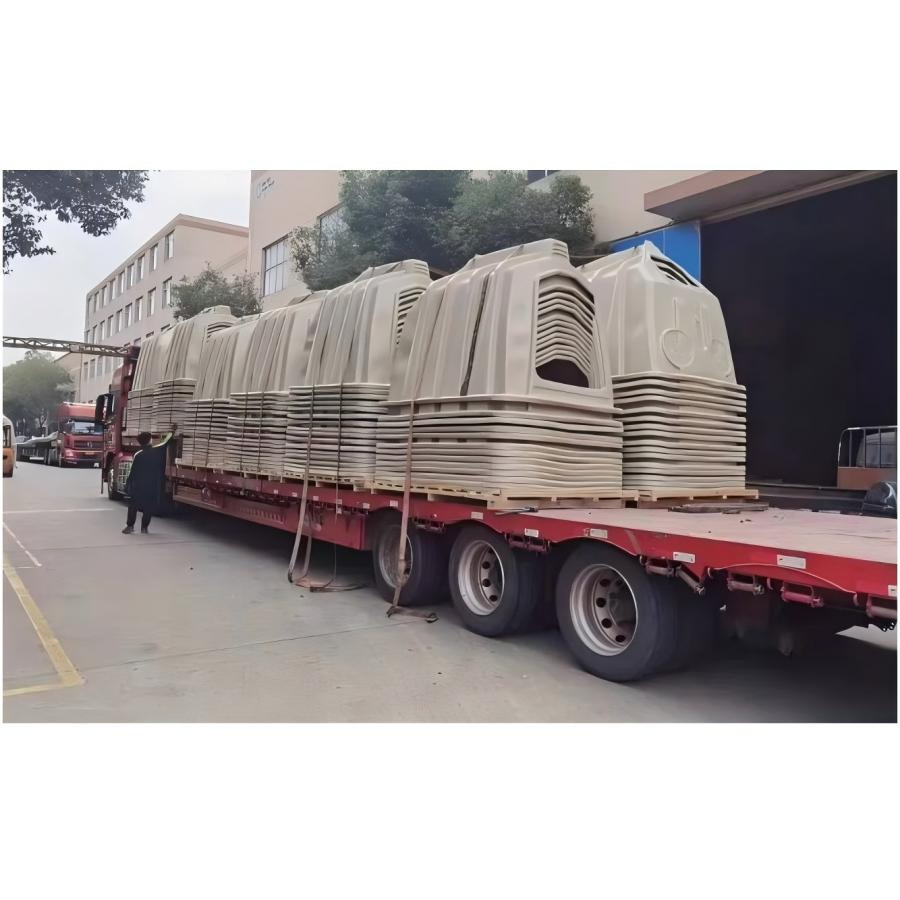 Professional Dairy Farm Calf Living House with Fence and Feeding Bucket Calf Hutch