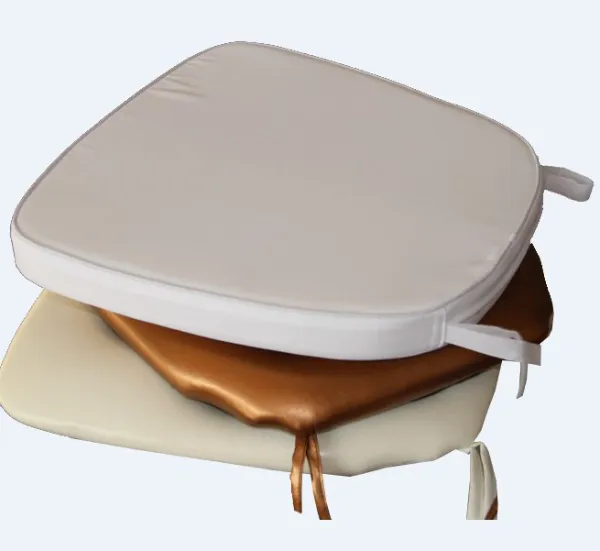 Wood Chiavari Bar Stool Detail 2