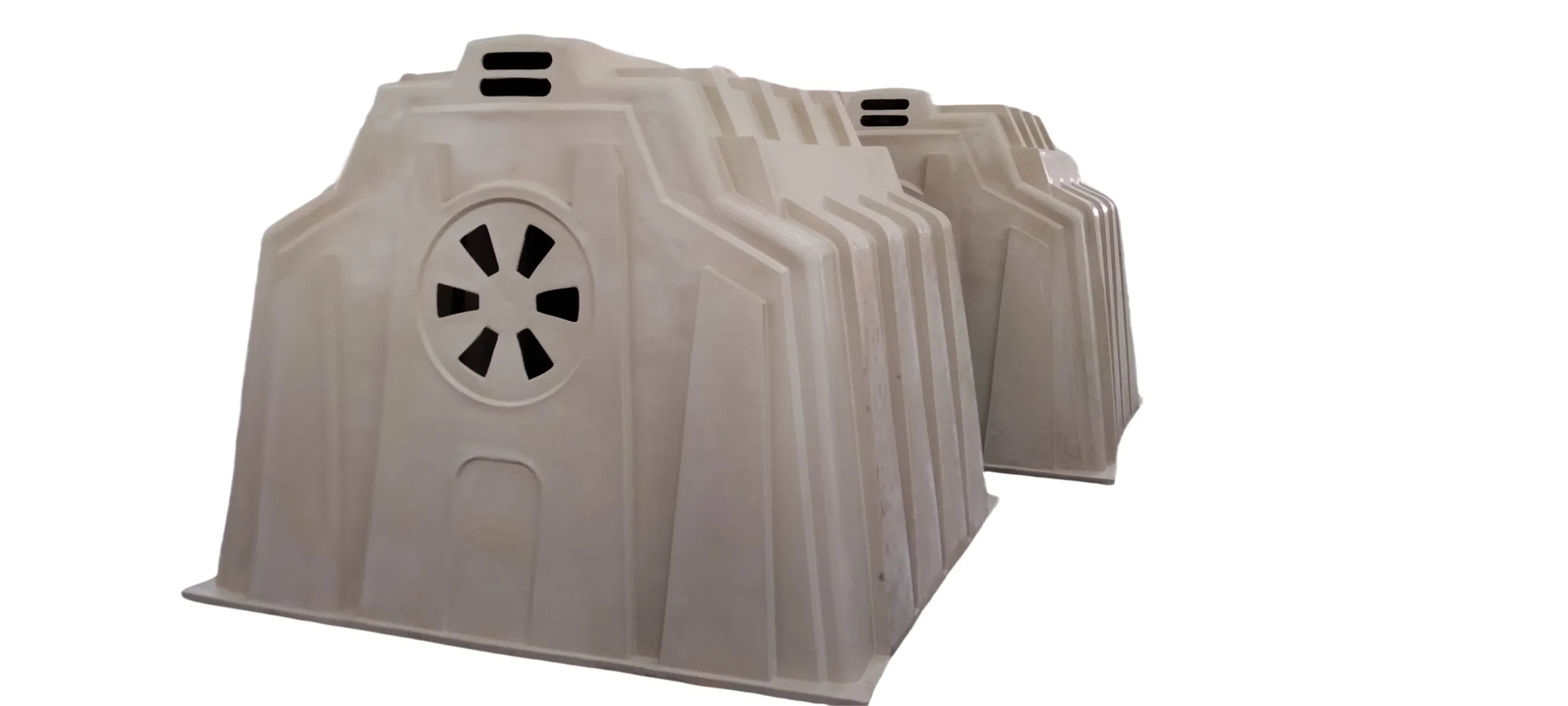 Sheltered Outdoor Calf Hutch for Dairy Farm