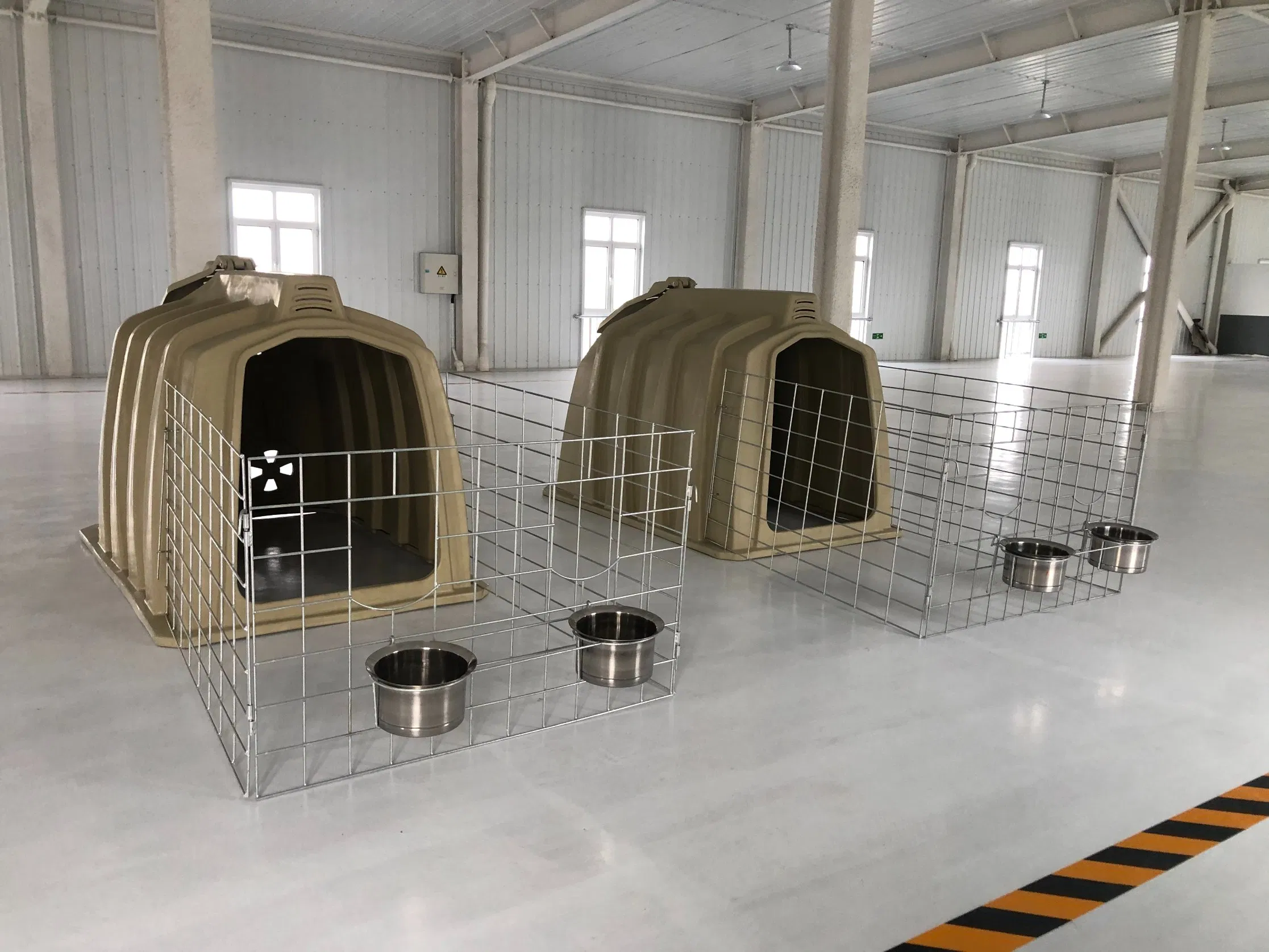 Dairy Farm Calf Living House with Fence and Feeding Bucket Hutch