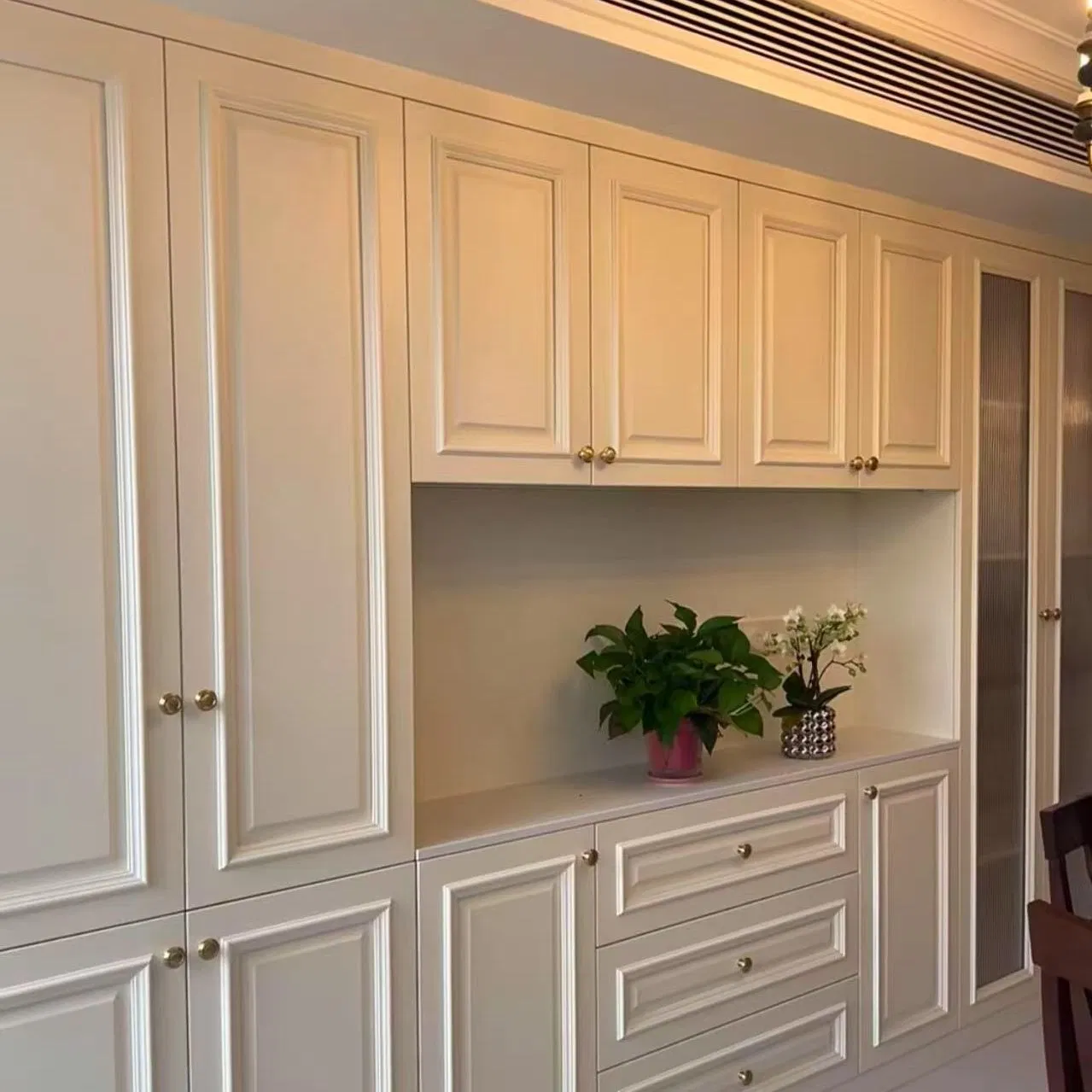 Contemporary Wooden Living Room Cabinets with Ample Storage Space