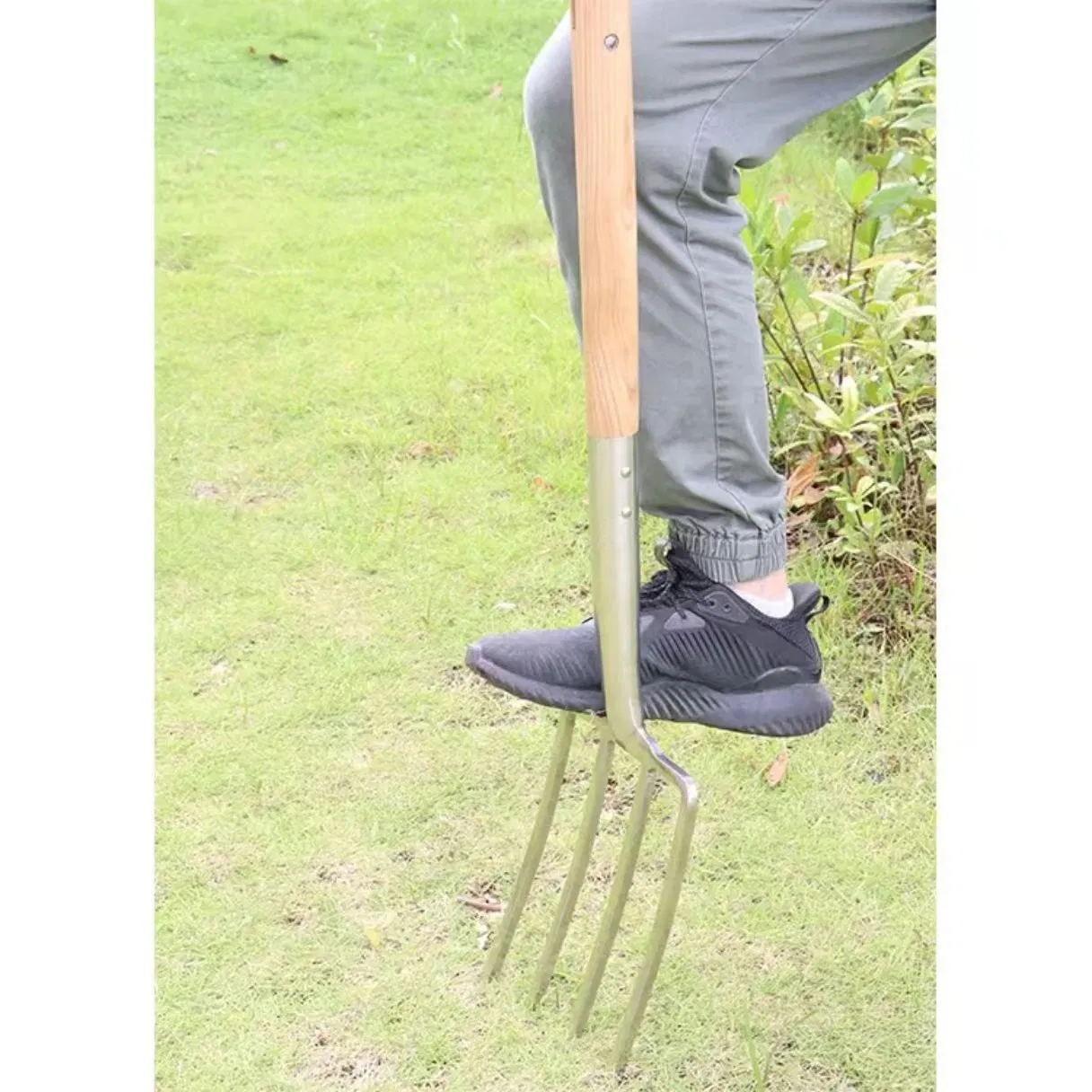 Tenedor de jardín de acero inoxidable con mango de madera en forma de Y para el cuidado del césped