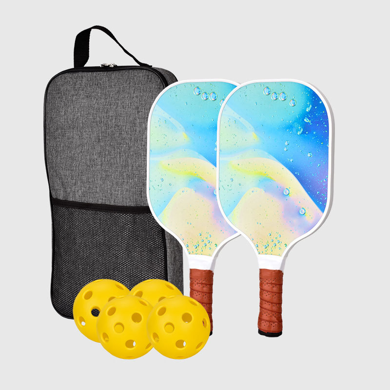 Proceso de Moldeo Integrado por Prensa Caliente con Fibra de Vidrio y Pintura Metálica para Pala de Pickleball