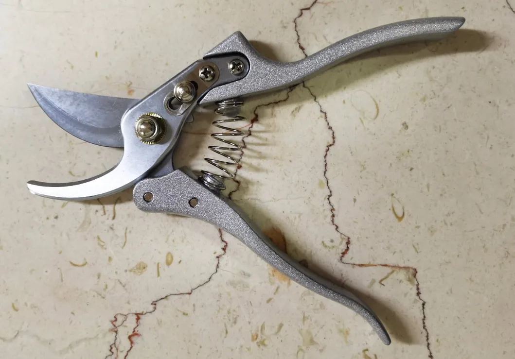 Tijeras de podar de bypass de acero al carbono de alta calidad con mango de PVC para podar