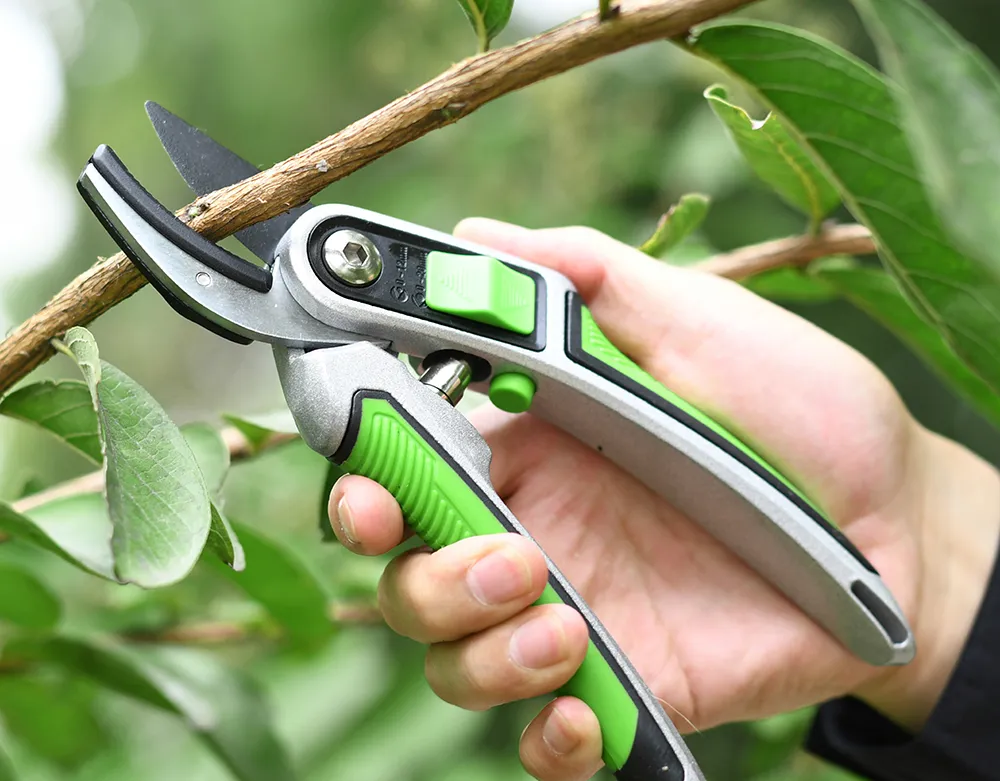 Jardinería sin esfuerzo con tijeras de podar de aleación con mango de bypass profesional
