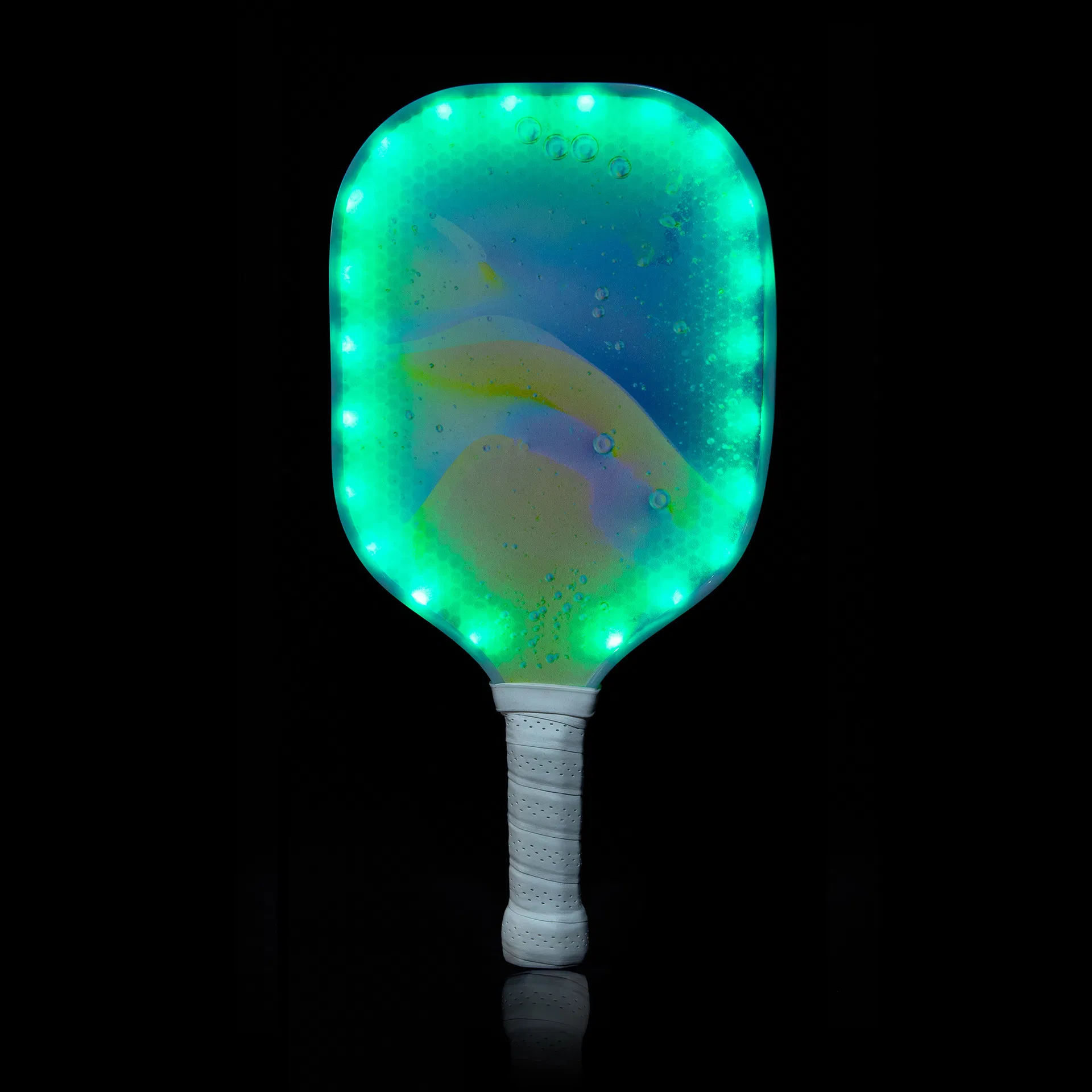 Proceso de Moldeo Integrado por Prensa Caliente con Fibra de Vidrio y Pintura Metálica para Pala de Pickleball