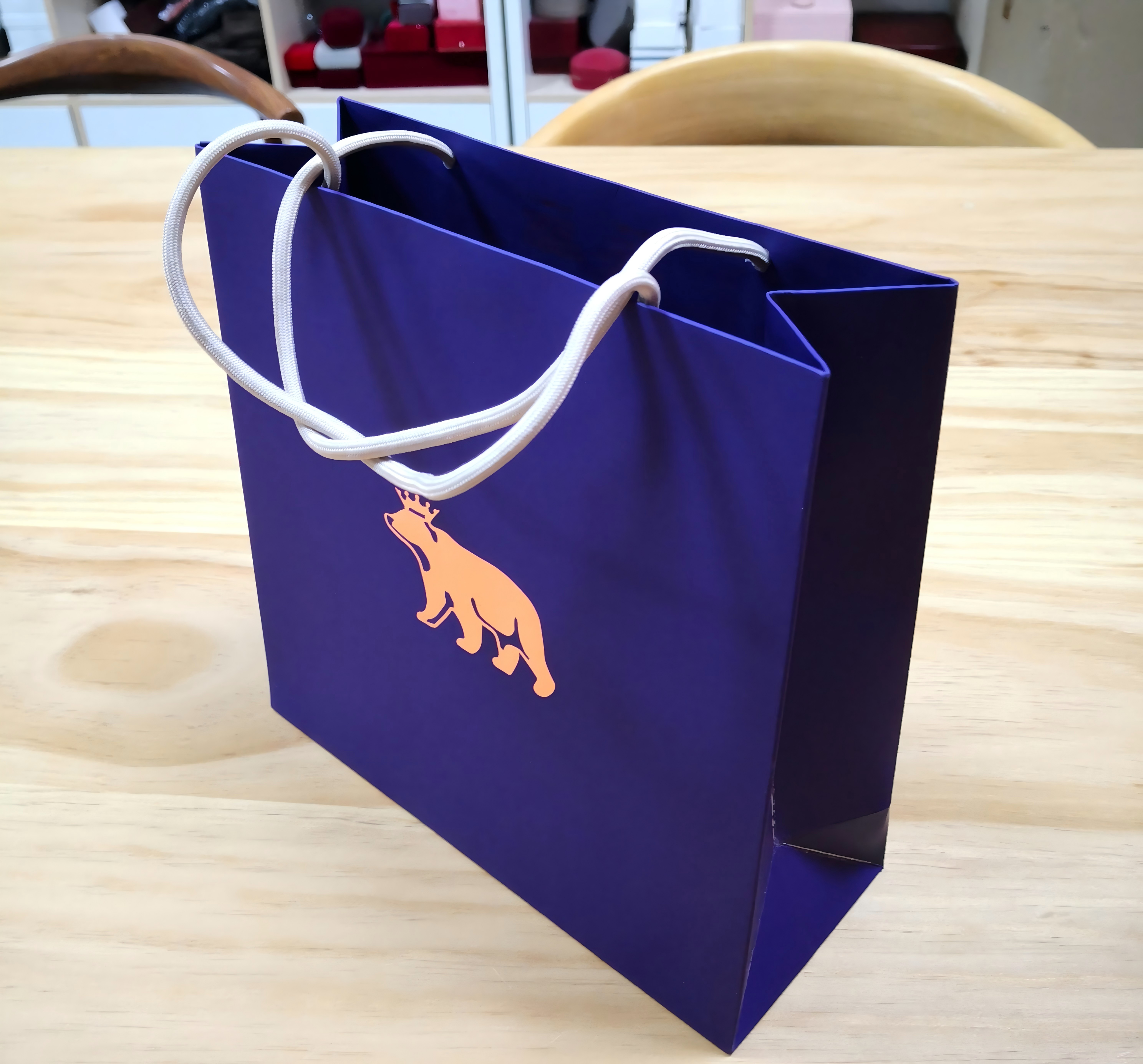 Premium Quality Stylish Design for Elegant Shopping Experience Custom Luxury Paper Bag