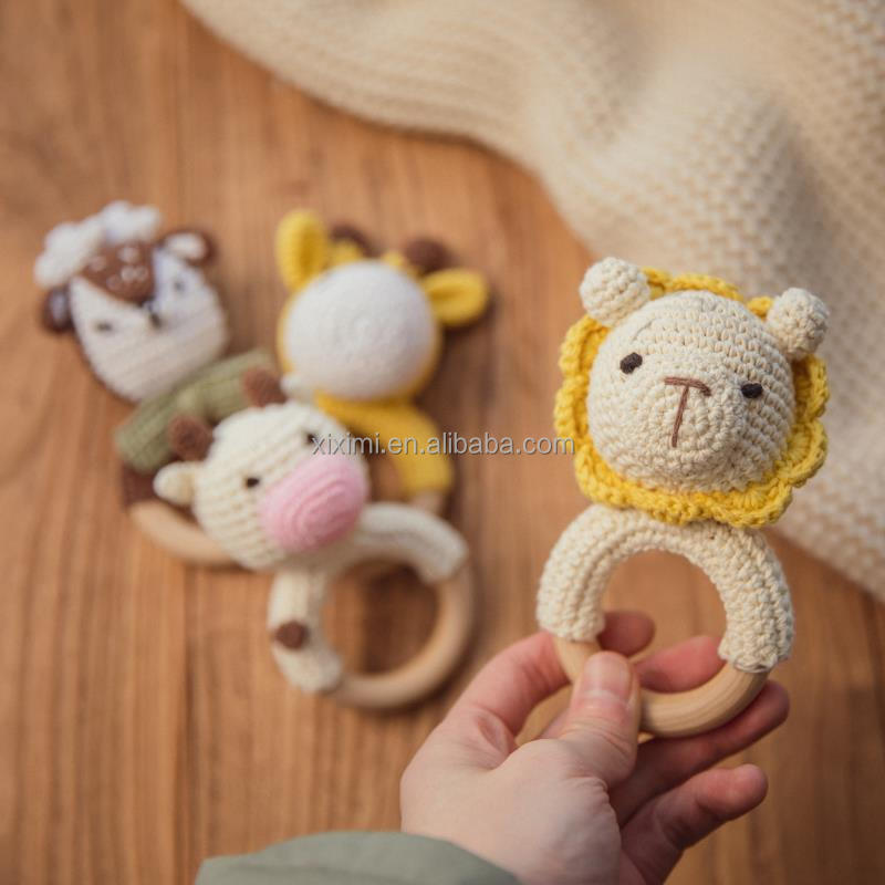 Custom 100% Handmade Beech Wood Baby Crochet Rattle Wooden Teething Toy Animal Wood Ring Crochet Teether Baby Sensory Toy