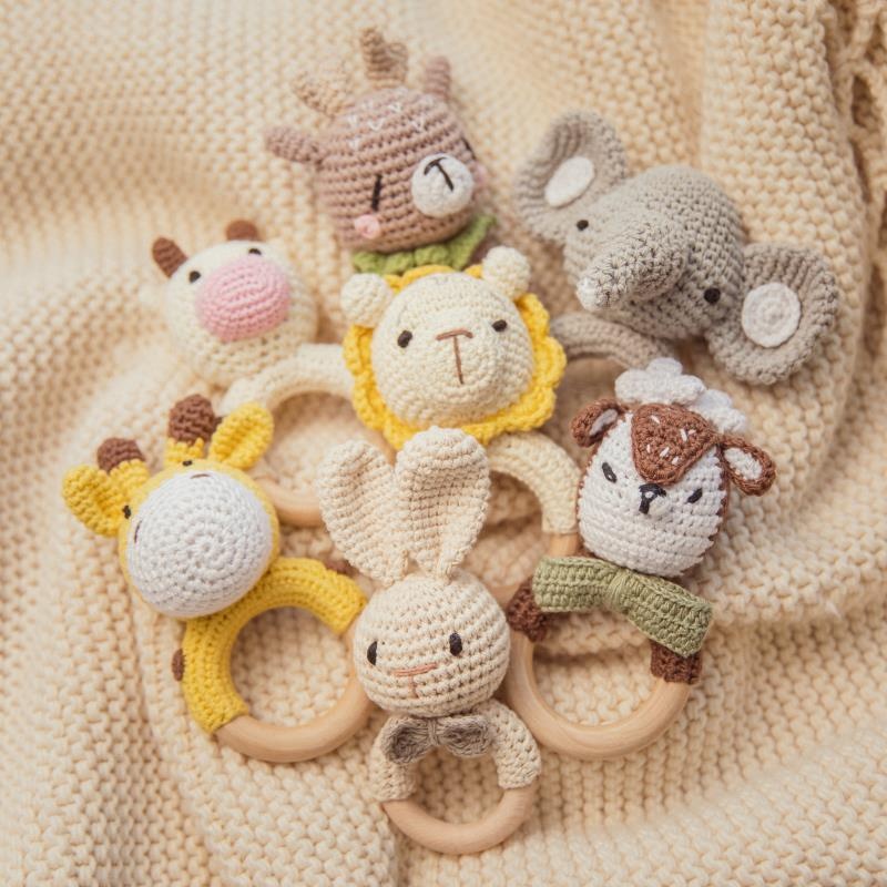 Custom 100% Handmade Beech Wood Baby Crochet Rattle Wooden Teething Toy Animal Wood Ring Crochet Teether Baby Sensory Toy