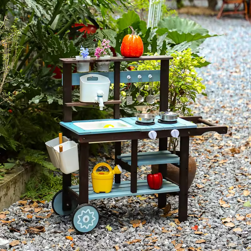 Wooden Kitchen Toy Set - Close-up 5