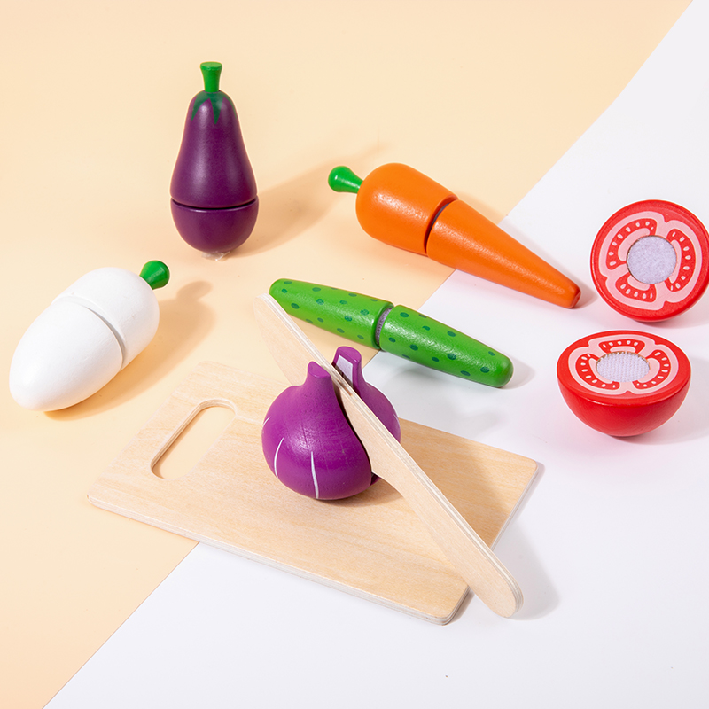 Premium Wooden Fruit &amp; Vegetable Cutting Toy Set - Realistic Magnetic Slicing Play Food for Early Learning Role Play in Toddlers
