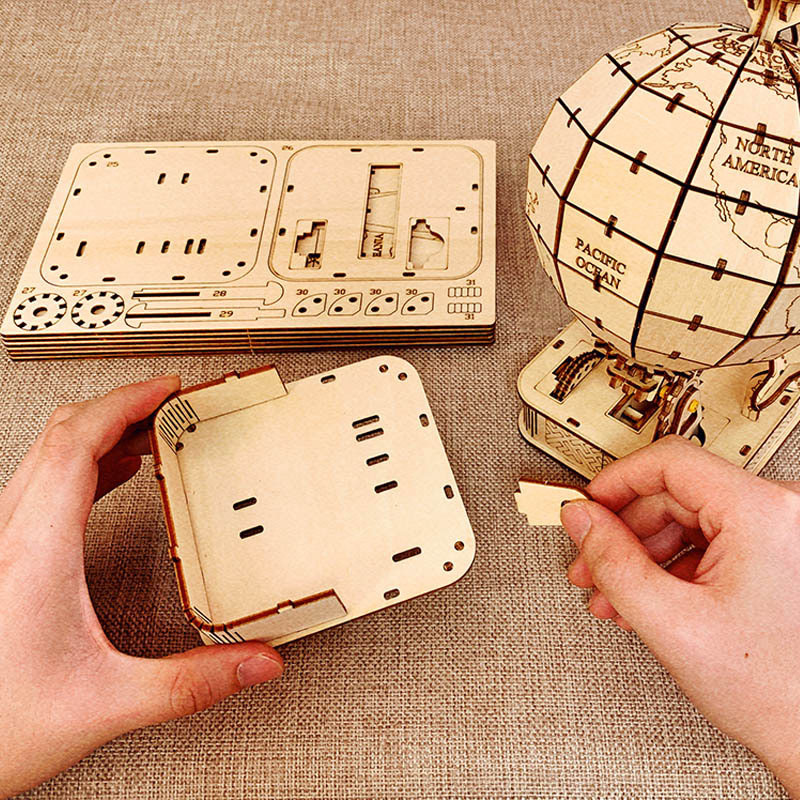 Custom Hot New Creative Brain Teaser Rotating World Globe 3d Wooden Educational Puzzle for Kid Adult Desk Ornament Diy Craft Toy