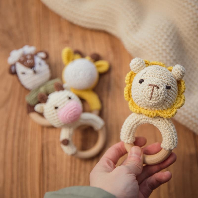 Custom 100% Handmade Beech Wood Baby Crochet Rattle Wooden Teething Toy Animal Wood Ring Crochet Teether Baby Sensory Toy