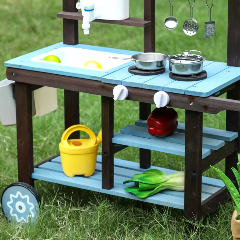 Wooden Kitchen Toy Set - Close-up 2