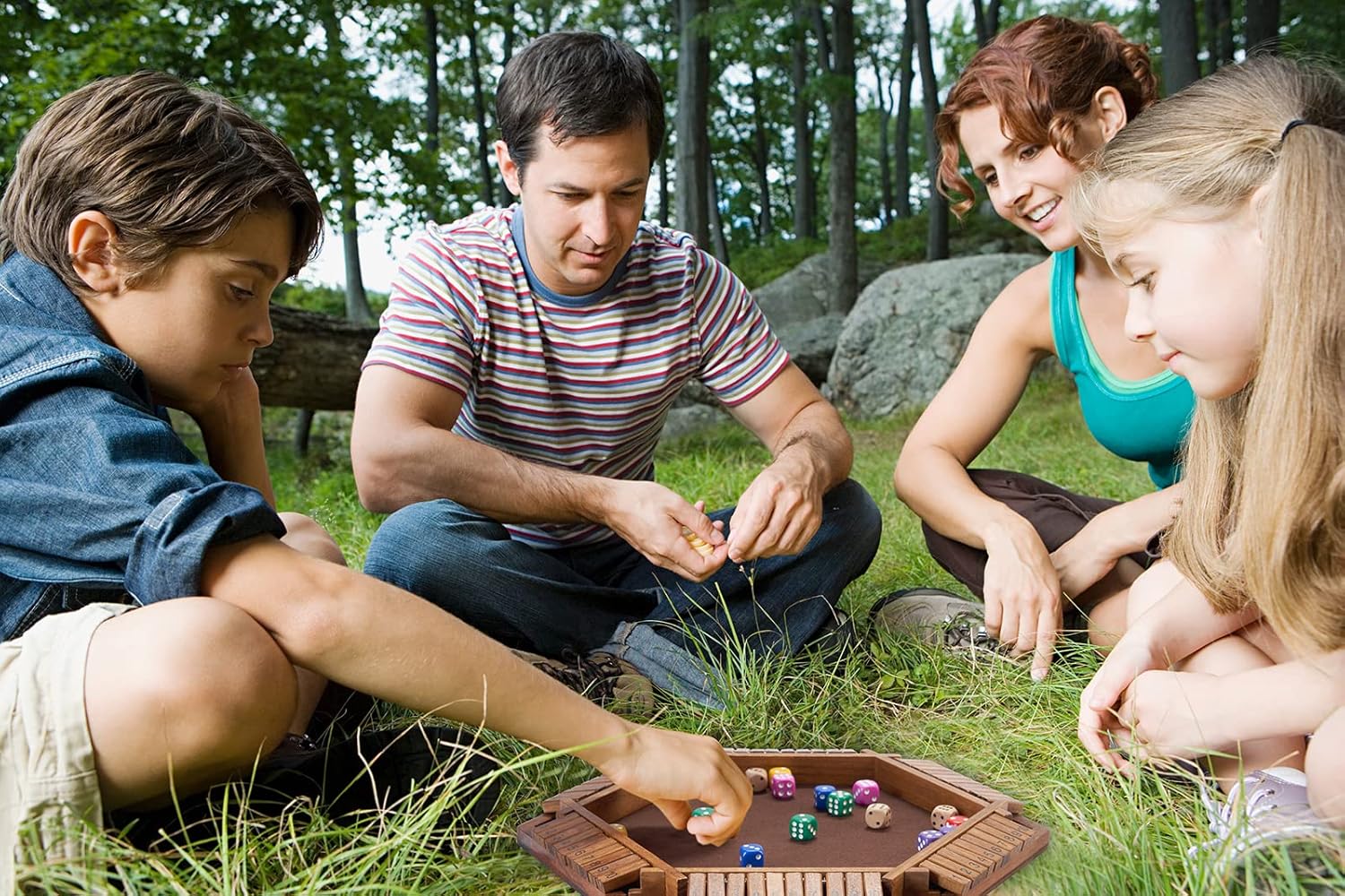 Wooden Shut the Box Dice Game Educational Toy 15x13 Inches for 1-6 Players 10 Number Math Game with 16 Dice for Kids &amp; Adults