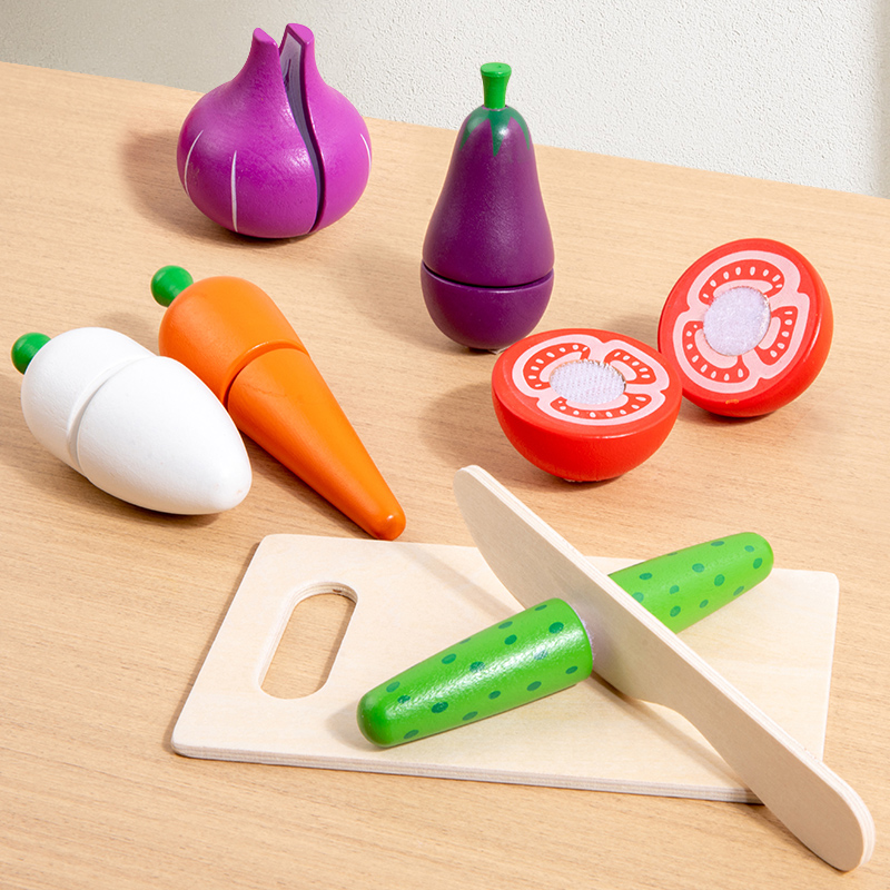 Premium Wooden Fruit &amp; Vegetable Cutting Toy Set - Realistic Magnetic Slicing Play Food for Early Learning Role Play in Toddlers