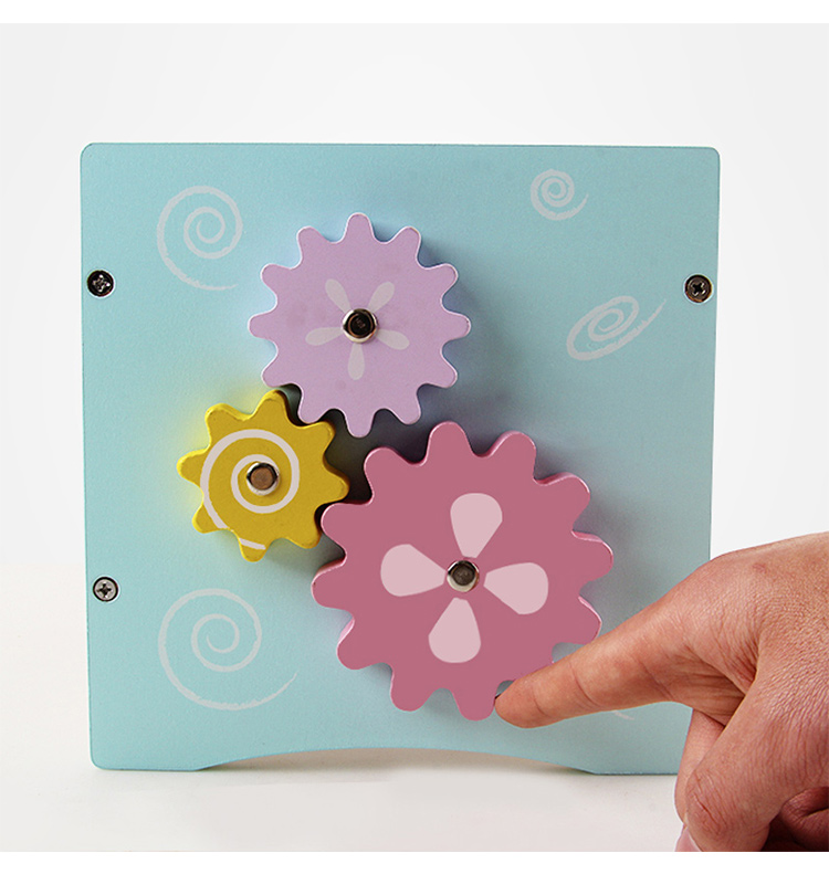 Educational Wooden Cube Play Features