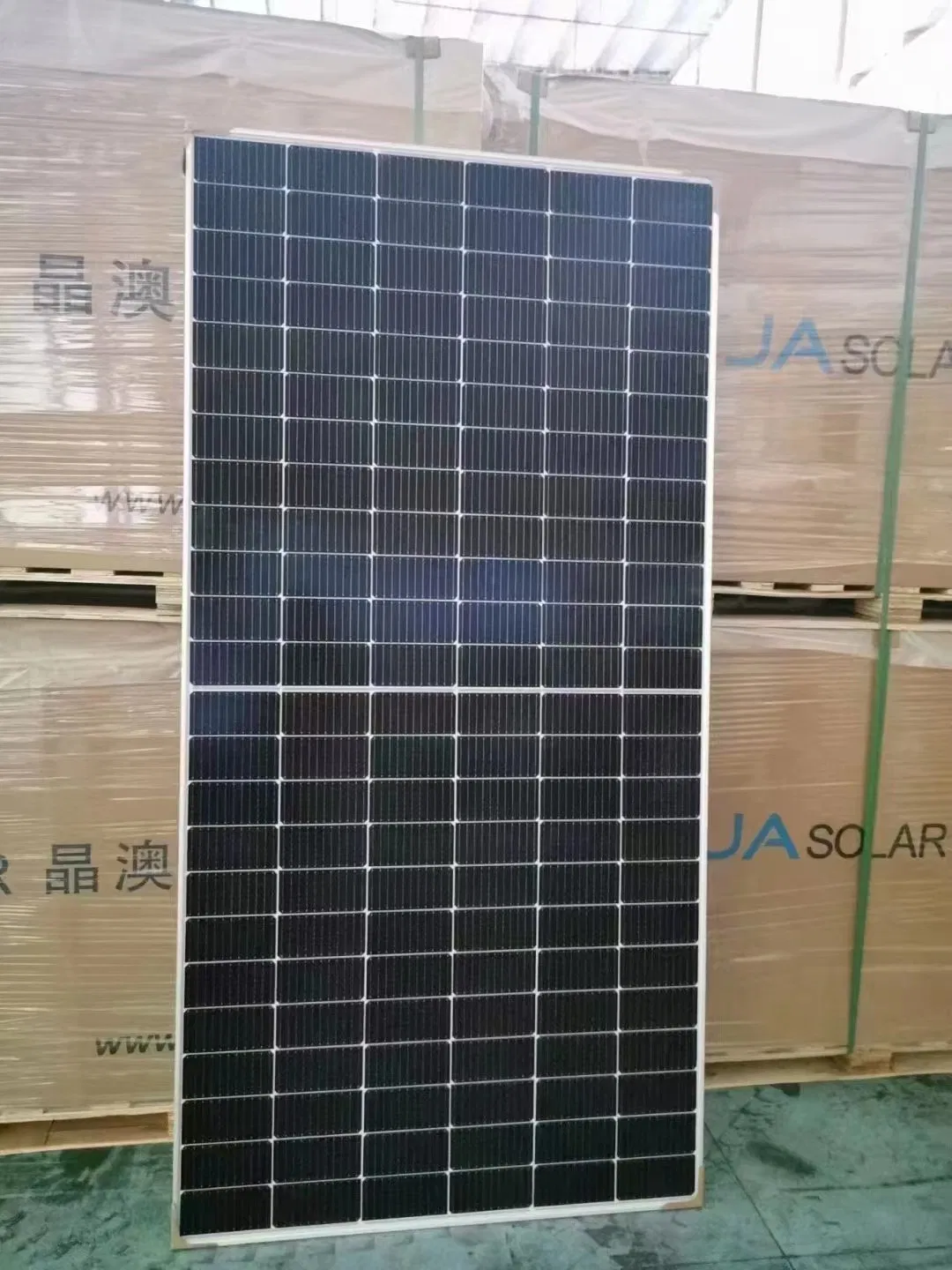700W Monocrystalline Solar Panel for Residential Rooftop High Efficiency