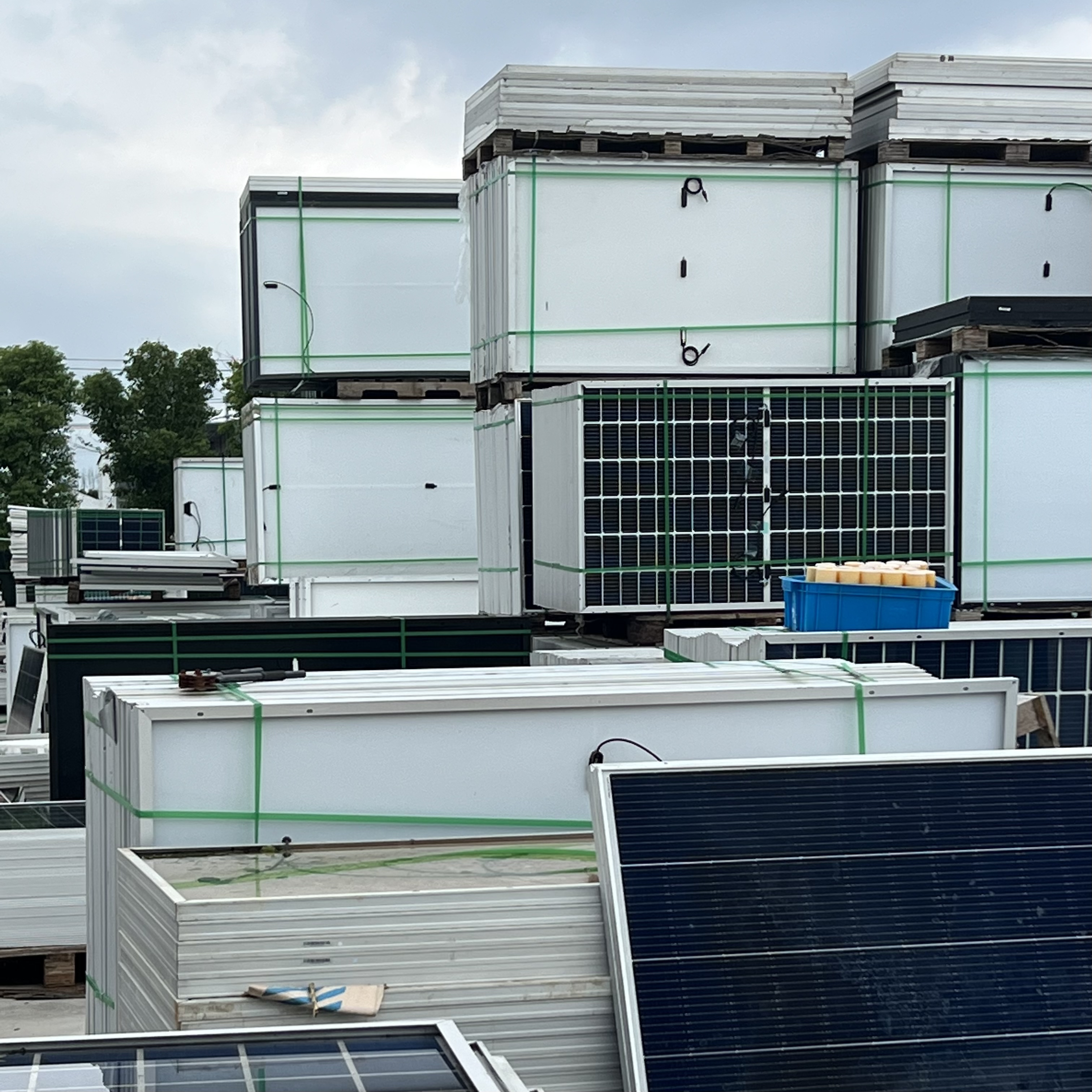 The Best China Used Solar Panel 450W/550W/600W Used Solar Panels Cheap Refurbished Solar Panel System for Industrial Use