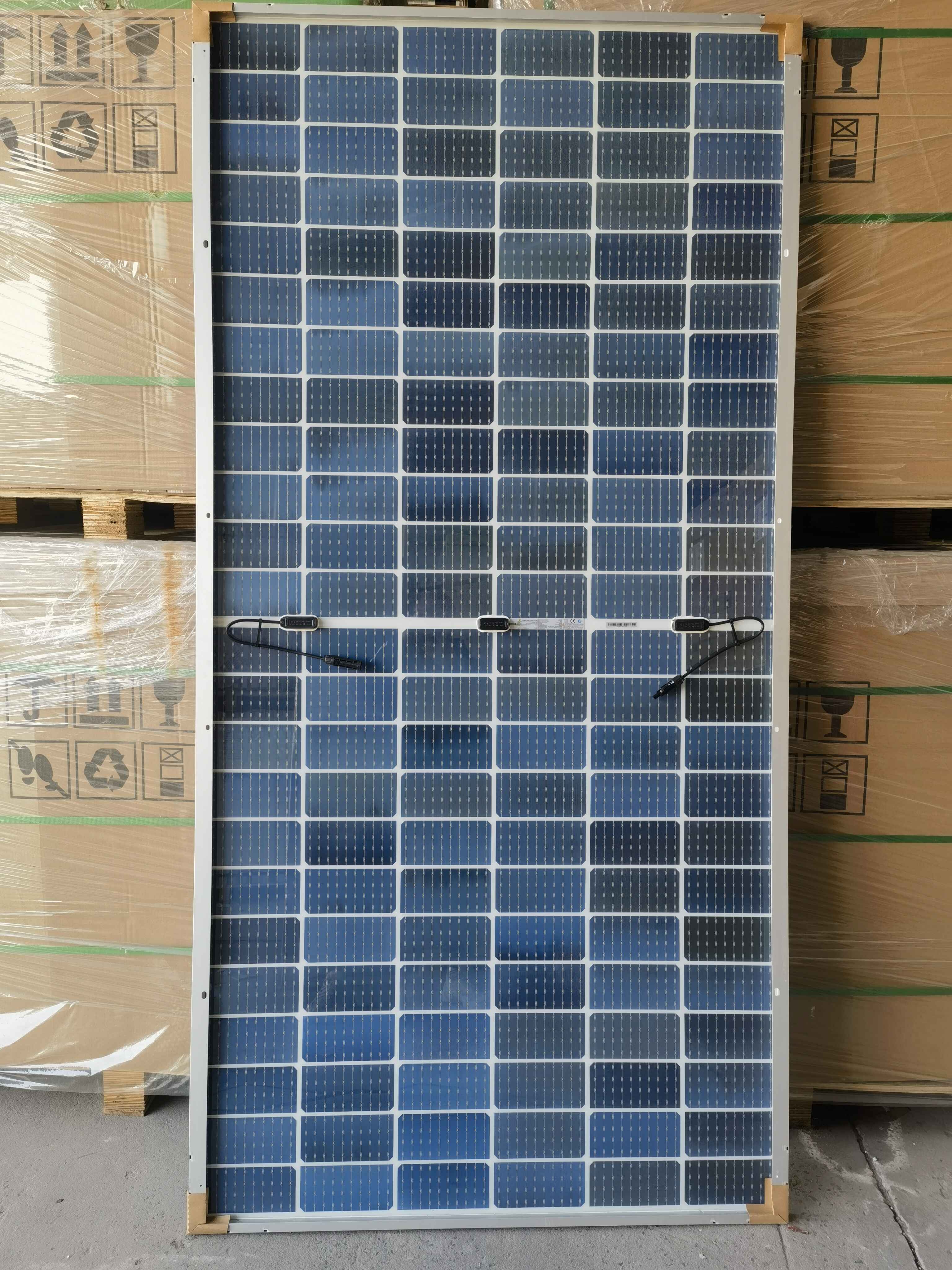 Yangtze High Efficiency 700w 730w 750w Bifacial Mono Perc Solar Panel for Sale