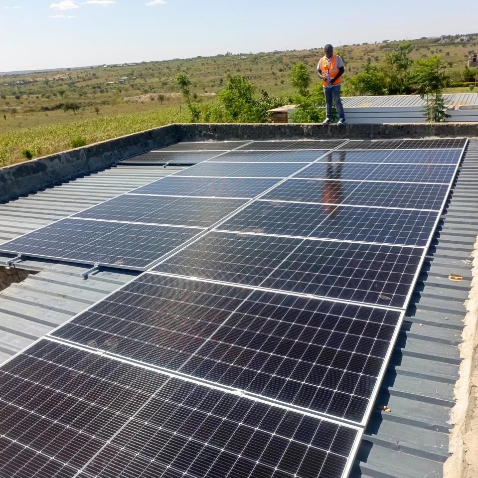 Jinko Factory Price Photovoltaic 585W 590W Bifacial Jinko Solar Panels With Double Glass Two-Sided Roof Solar Panel