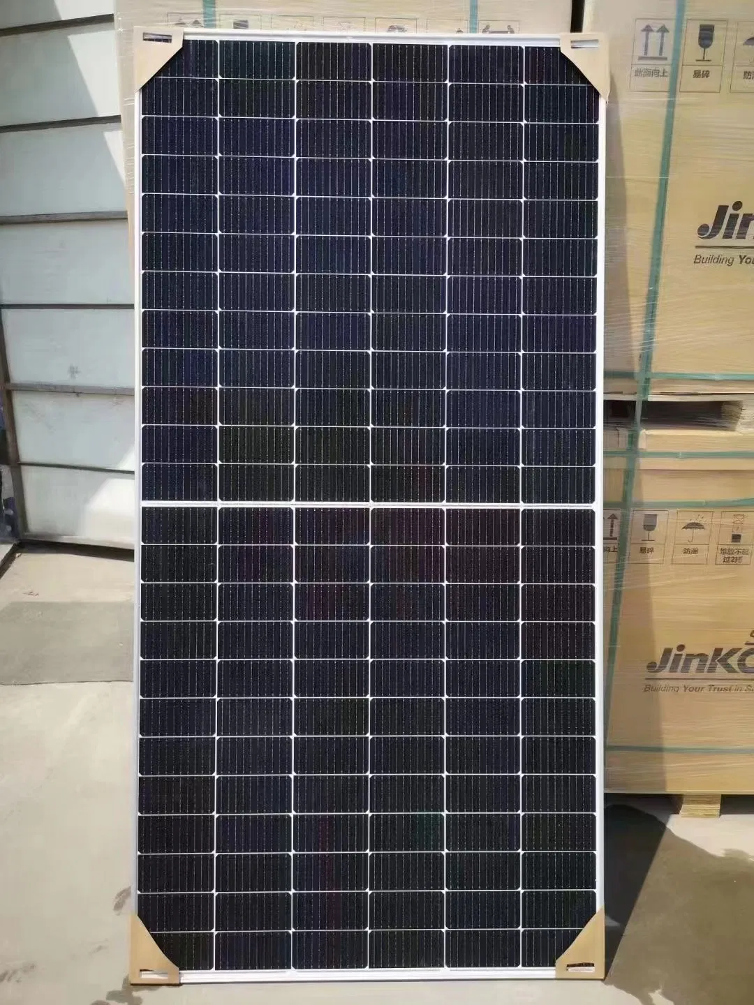 700W Monocrystalline Solar Panel for Residential Rooftop High Efficiency
