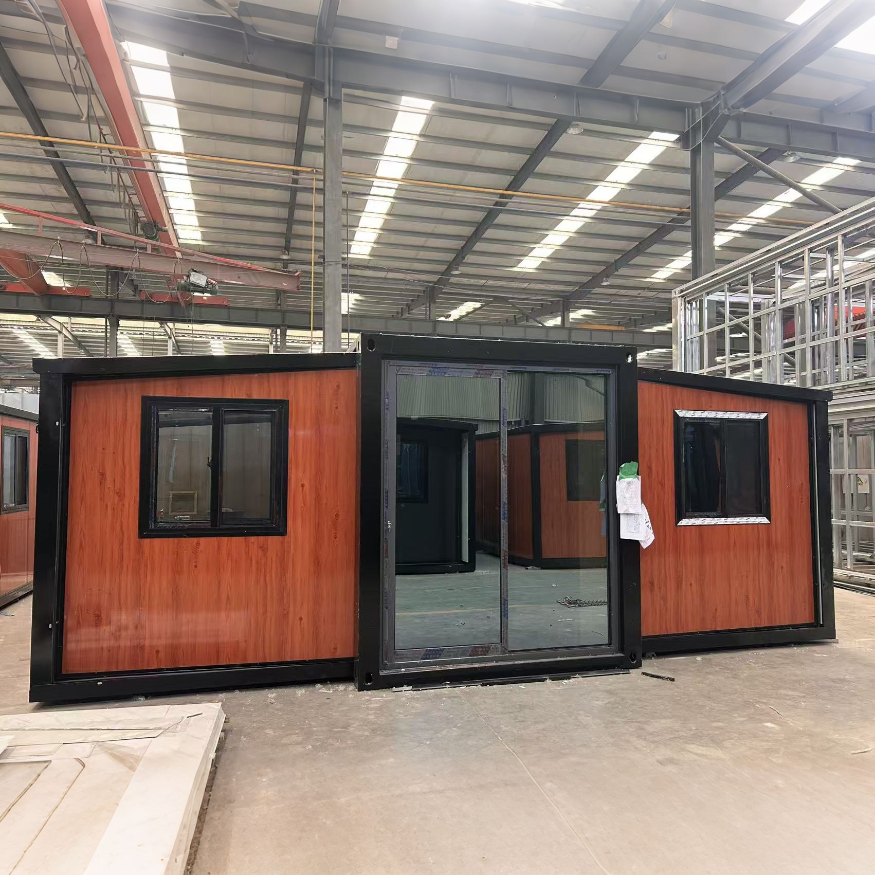 Prefabricated Integrated Houses With Solar Panels Are Manufactured In Chinese Factories And Sold Directly From The Source